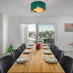 Tatil Evi Front In