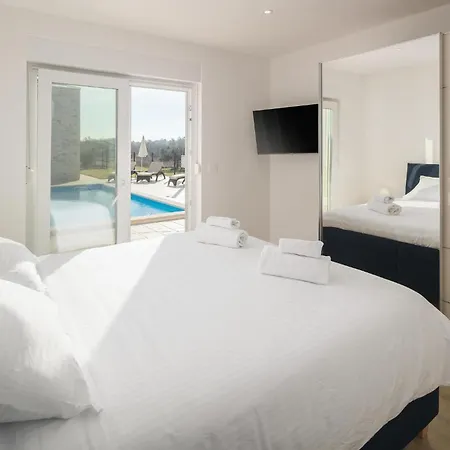 Vakantiehuis Lovely In With Heated Swimming Pool Babici