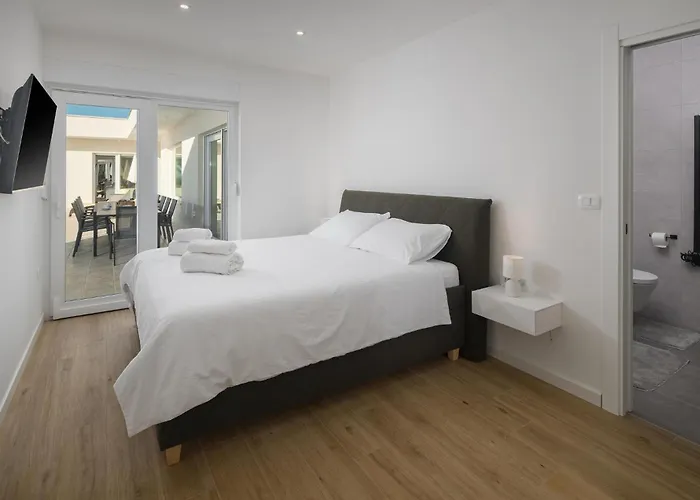 Pet Friendly In Babici